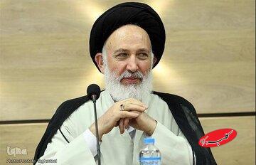 مرجع تقلید متفاوت در نگاه آیتالله ایازی