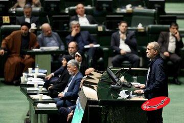 فعال سیاسی اصولگرا: زور پزشکیان به علت هماهنگی کامل با رهبری به نهادهای بودجهخوار مثل صداوسیما میرسد