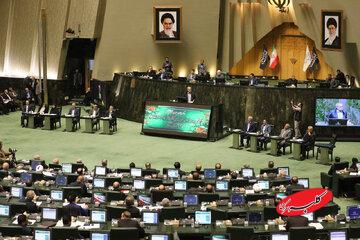 نماینده مجلس: دولت و مجلس باید شجاعت ایجاد تغییرات ساختاری را داشته باشند/ رئیس جمهور فردی صادق، درستکار و مردمی است