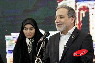 تصویری از دختر سردار سلیمانی و همسر عباس عراقچی در آیین پایانی جایزه جهانی امام خمینی + عکس