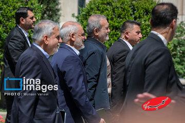 گل به خودی تندروها؛ همه پشت دولت درآمدند/ پزشکیان استعفا بدهد اگر...