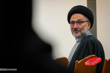 روایت ابطحی از جلسه فعالان سیاسی با رئیس جمهوری؛ اختلافنظرها با مجموعه اصلاحطلبان بیشتر بود/ نسل جدید نه اصلاحطلب میشناسد و نه اصولگرا