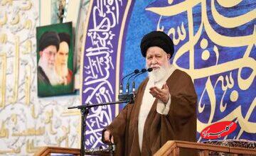 علم‌الهدی: دشمن می‌خواهد سایه جنگ را بر سر ما نگه دارد/ در جنگ تحمیلی کشور دچار این نوع گرانی نشد/چطور با یک تهدید رسانه‌ای طلا بالا و پایین می‌شود؟