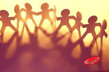 نقش همسالان و گروههای اجتماعی در دینگریزی جوانان