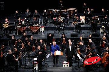 کمانچهای که وطن را صدا زد/ درخشش فرجپوری در سومین کنسرت پاییزه ارکستر ملی