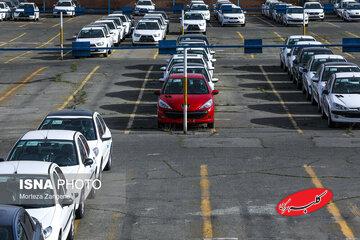 جهش ناگهانی ۱۵۰ تا ۲۰۰ میلیون تومانی قیمت خودرو/ ترمز افزایش قیمت خودرو کشیده می‌شود؟