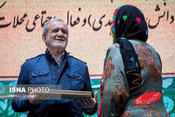 رئیس جمهور به کارشناسان تعارف شاه‌عبدالعظیمی می کند؟