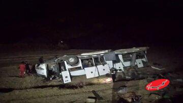 واژگونی اتوبوس مسافربری در مسیر سمیرم به یاسوج/ تعداد کشته‌ها و مصدومان اعلام شد