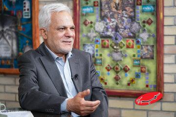 ببینید | ماجرای تذکر گرفتن مرتضی طلایی از فرمانده پلیس وقت/ باید بپذیریم اشتباه هست