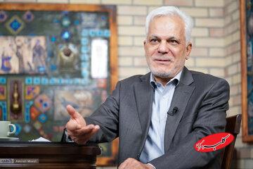 روایت سردار طلایی از اعتراضات کوی دانشگاه، لباس شخصیها، گشت ارشاد، حجاب، بازگشت شیرین عبادی به تهران و .../ اکنون در جامعه نارضایتی عمومی وجود دارد