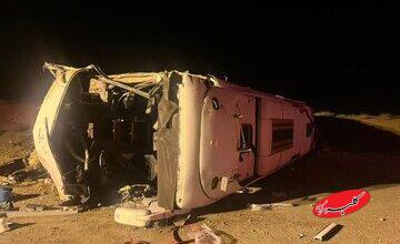 واژگونی مرگبار اتوبوس در محور نطنز/ آمار جان باختگان