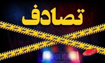 برخورد یک اتوبوس با دیواره بزرگراه/ جزئیات