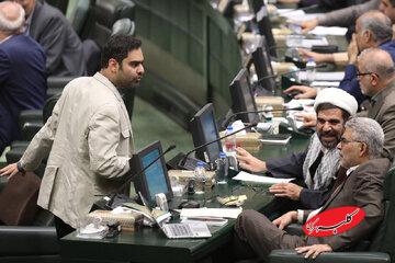 امیر حسین ثابتی؛ نماینده مردم یا بلندگوی شایعه پراکنی/ یار جلیلی در مسیر کریمی قدوسی؟