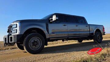 لیموزین دنیای وانتها / غولپیکر آمریکایی با ۶ در