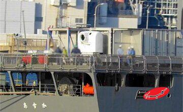 سلاح لیزری روی ناو جنگی آماده شلیک شد / چه چیزی را هدف گرفته است؟