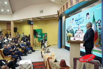 کنایه تند پزشکیان به کلنگزنیهای بیمورد در دولتهای گذشته: «تو که پول نداشتی، کی گفته کلنگ بزنی؟»