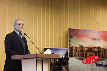 مجردی و تنهایی پزشکیان سوژه شعرخوانی شاعر زیرکوهی شد + جزئیات