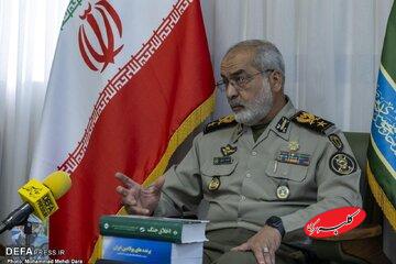 معاون ارتش: در صحنه جنگ، هنر رهبر انقلاب بهعنوان فرمانده استراتژی دشمن را بی اثر کرد/ پوشش کسریهای فناورانه از روز سوم جنگ در دستور کار ارتش بود