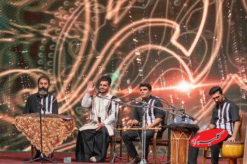 دلدادگی زیر سایه بلوط/ زاگرس در تهران؛ جشنواره «بلوط» به ایستگاه هفتم رسید