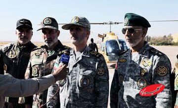 فرمانده کل ارتش: ماموریت مهم ارتش حفاظت از تمامیت ارضی ایران است/ تمام تحرکات دشمن را به دقت رصد می کنیم