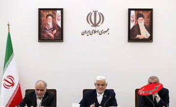 روایت عارف از مطالبه مردم درباره بانک آینده/ سال ها مردم بانک آینده را حیاط خلوتی امن برای برخی افراد می دانستند اما...