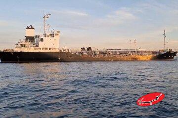 ۴ میلیون لیتر سوخت قاچاق در خلیج فارس توقیف شد / سپاه: برخورد قاطع با شبکههای قاچاق ادامه دارد