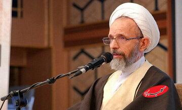 عضو مجلس خبرگان: اصطلاح «حجاب اجباری» توطئه فکری دشمن برای تضعیف قوانین دینی است/ اگر هرکس بگوید این قانون را قبول ندارم دیگر چه قانونی باقی می ماند؟!