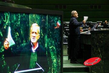 معماریان: بعید است اصلاحات زیادی در بودجه شود/ دولت با افزایش نرخ ارز کالا برگ بیشتری منتشر میکند