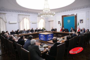 پزشکیان: آماده حضور در بازار و گفتگو هستیم/ تصمیم مهم دولت و مجلس برای حمایت از بازار و فعالان اقتصادی در شرایط فعلی چیست؟