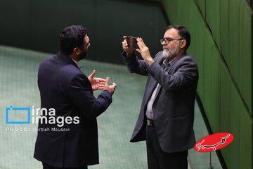 روز گوشیبازی در صحن مجلس/ عکاسی نمایندگان در جلسه علنی