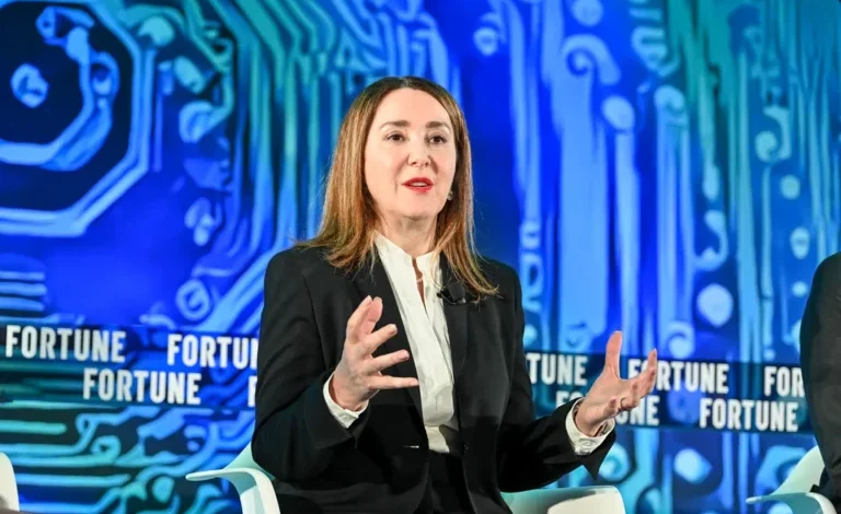 نوشین هاشمی