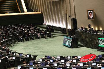 نماینده مشهد: موافق نبودیم که استیضاحها از دستور خارج شود/ فرمایشات رهبری برای تعدیل شدن تکالیف مجلس نیست/ لازم باشد وزیر کمکار باید برکنار شود