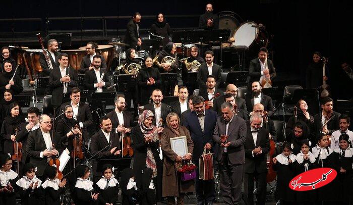 وقتی ۳ نسل از خوانندگان در ارکستر ملی ایران مینوازند