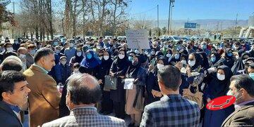 عباس عبدی: به تشکلهای مردم نهاد اجازه فعالیت دادیم، حالا با انبوه معترضان روبرو شده ایم