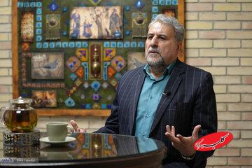 فلاحت پیشه: مصباح یزدی ، بانی جریانی بود که جمهوریت را از قانون اساسی کنار گذاشت/ موسسه اش ۴۵۰ میلیارد تومان بودجه می گیرد