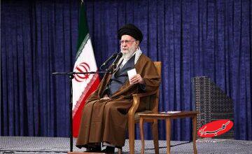 دیدار خانواده شهیدان سلیمانی و یاران همراه وی و جمعی از خانواده شهدای اقتدار با رهبر انقلاب