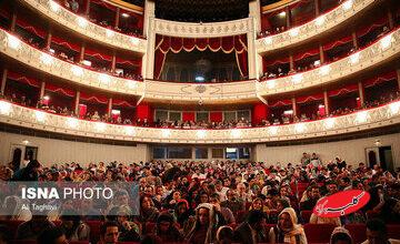 پشت صحنه لغو کنسرتها چه کسانی هستند؟/ گروه فشار علیه خوانندهها از کجا فرمان می گیرند؟