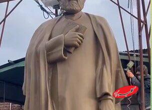 ماجرای سقوط مجسمه ابراهیم رئیسی چه بود؟ + جزئیات