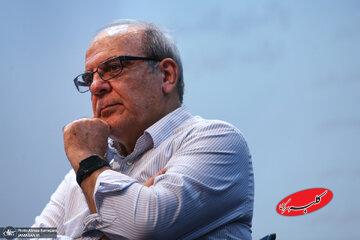 ببینید | پزشکیان باید ول کند و برود؟ / پاسخ صریح عباس عبدی: هر کسی فکر میکند امیدی به آینده نیست، باید راه خود را از سیستم جدا کند