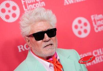 پدرو آلمودووار فیلم کیارستمی را به عنوان یکی از ۱۰ فیلم قرن انتخاب کرد