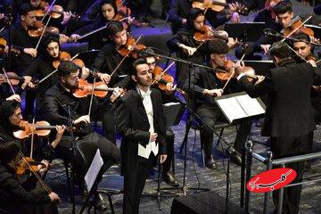 رضا فکری در نقش «سهراب» در شیراز روی صحنه میرود