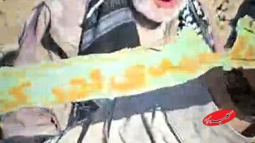 تفحص پیکر شهید با سربند «یامهدی ادرکنی» در شلمچه