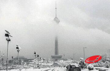 تهران یخ زد؛ ارتفاع برف به ۳۵ سانت رسید/ برف سنگین در راه پایتخت