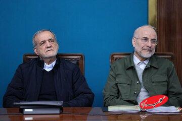 پزشکیان: رفتارهای خشونت آمیز در اعتراضات اخیر، نشان دهنده غفلت ما از سه نهاد خانواده، مدرسه و دانشگاه بود/ تحمل شنیدن نظرات مخالف را نداریم