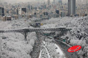 بارش برف در تمام مناطق تهران/ درخواست شهرداری از تهرانیها