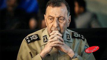 رونمایی از دستنوشتههای منتشرنشده سرلشکر سلیمی/ توضیحات امیر ولی وند از وسایلی که خانواده سرلشکر سلیمی به موزه اهدا کردند