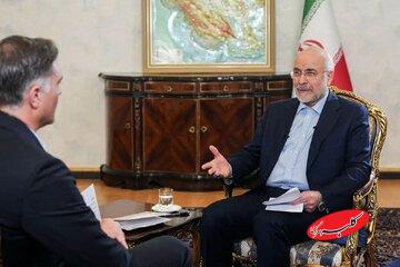 اقدام عجیب قالیباف در گفتوگو با سیانان/ نمایش ویدئویی از رخدادهای اخیر در کشور و خشونت علیه نیروهای مسلح + جزئیات