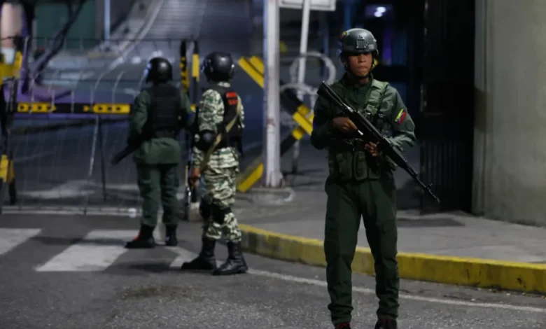 نیروهای نظامی ونزوئلا در خیابان