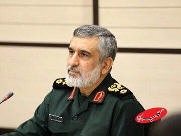 بازخوانی گفتوگو شهید حاجیزاده با یک ژنرال روسی درباره ناو «آبراهام لینکلن»/ اشتباه آمریکاییها در مورد ناوهای هواپیمابر چیست؟