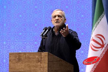 پزشکیان: اگر صحبتهای یکی از برادران اصلاحطلب درست باشد، فاجعه است/ گفتم حکم میدهم به او که برود و موضوع را دنبال کند